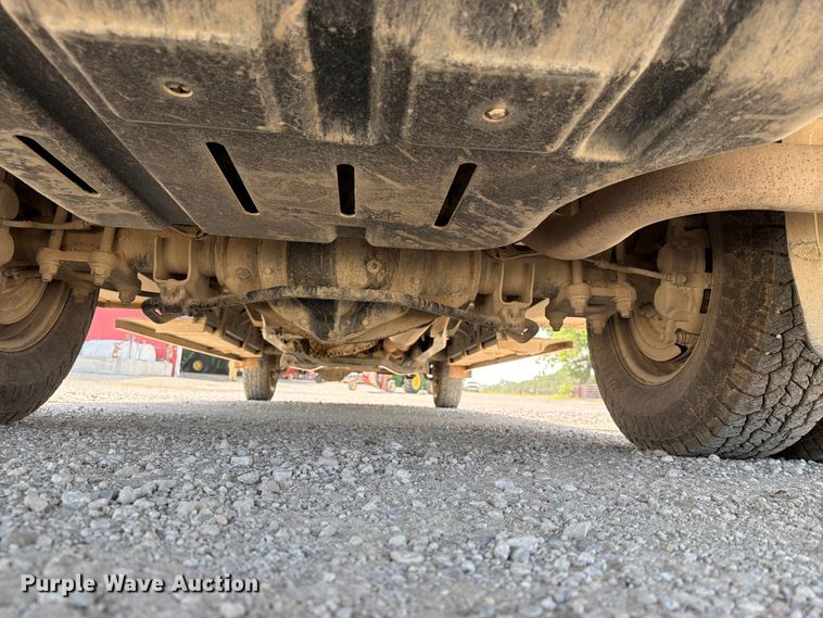 image for item EX4011 2011 Dodge Ram 3500 Heavy Duty Crew Cab flatbed pickup truck