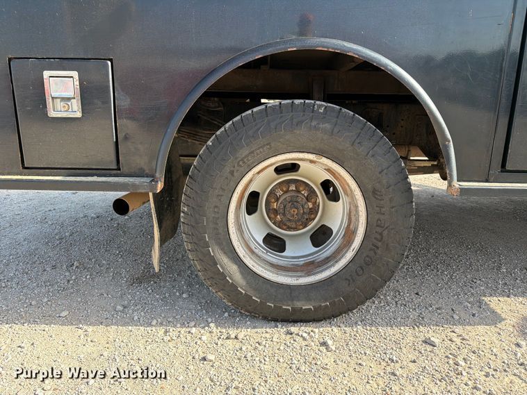 image for item EX4011 2011 Dodge Ram 3500 Heavy Duty Crew Cab flatbed pickup truck