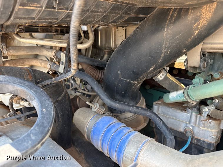 image for item FB6796 2006 Volvo VDH manure spreader truck