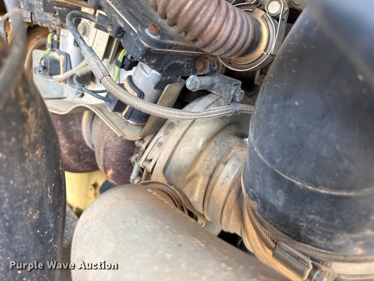 image for item FB6796 2006 Volvo VDH manure spreader truck