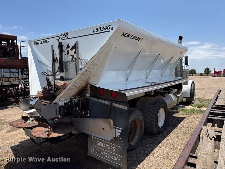 image for item FB6798 2001 Peterbilt 379 applicator truck