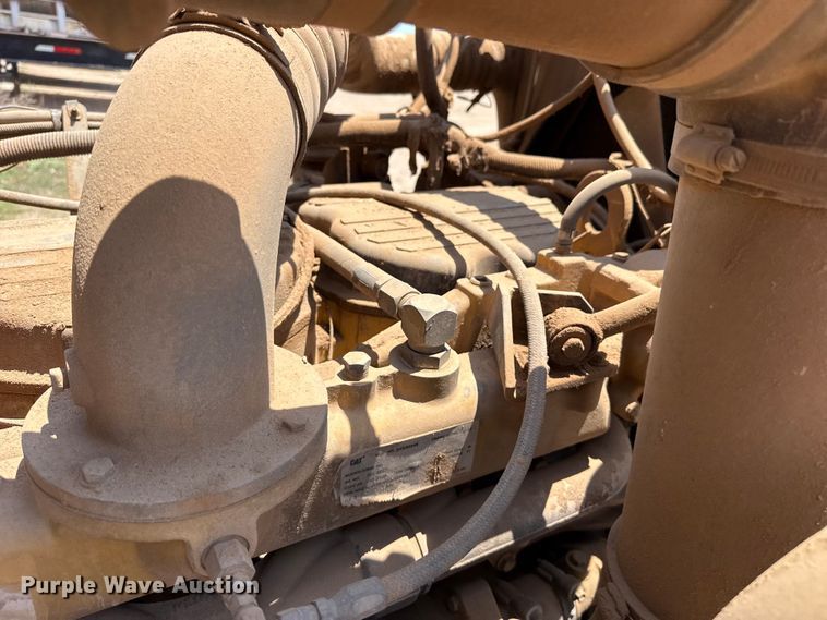 image for item FB6798 2001 Peterbilt 379 applicator truck