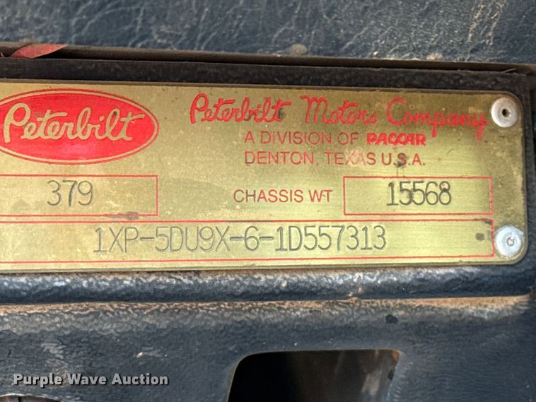 image for item FB6798 2001 Peterbilt 379 applicator truck