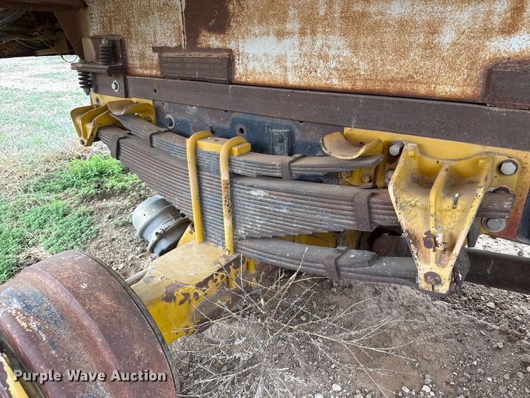 image for item FB6806 1993 Western Star 4900 manure spreader truck