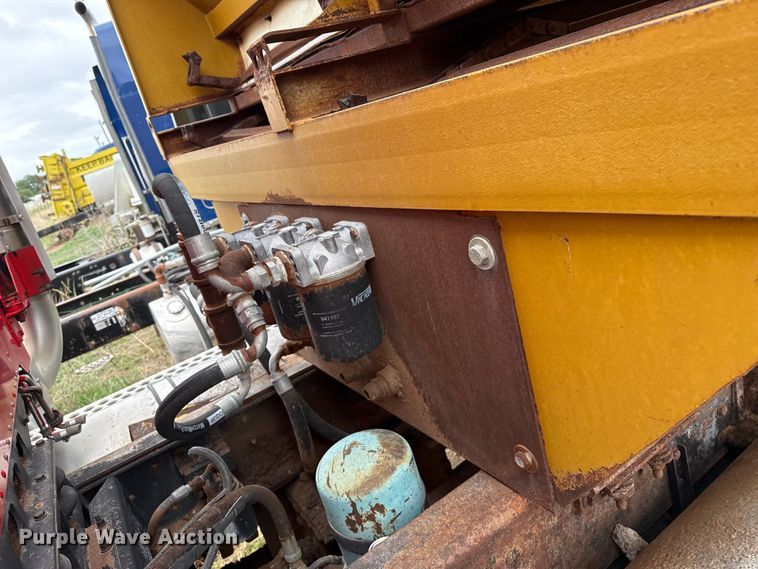 image for item FB6806 1993 Western Star 4900 manure spreader truck