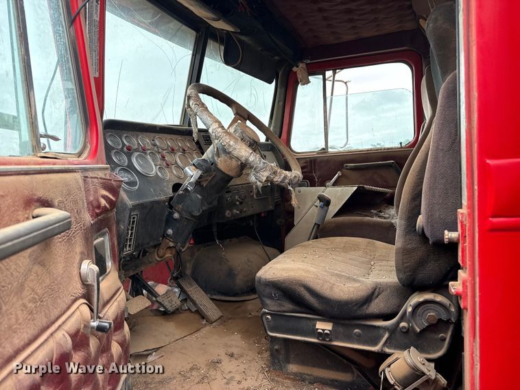 image for item FB6806 1993 Western Star 4900 manure spreader truck