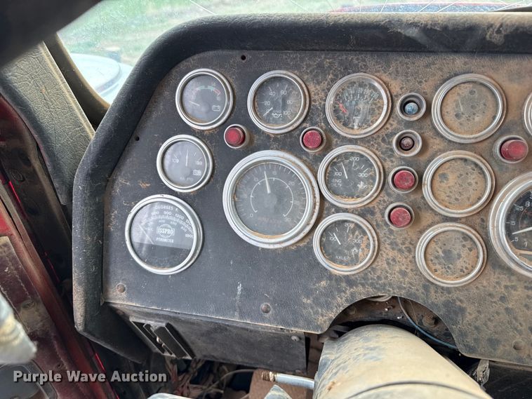 image for item FB6806 1993 Western Star 4900 manure spreader truck