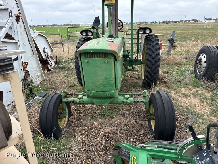 image for item FB6808 John Deere 2010 tractor