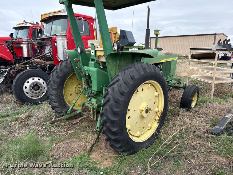 image for item FB6808 John Deere 2010 tractor