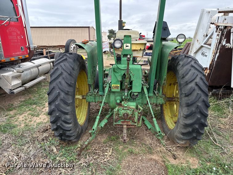 image for item FB6808 John Deere 2010 tractor