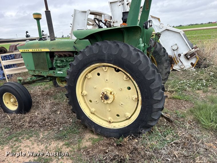 image for item FB6808 John Deere 2010 tractor