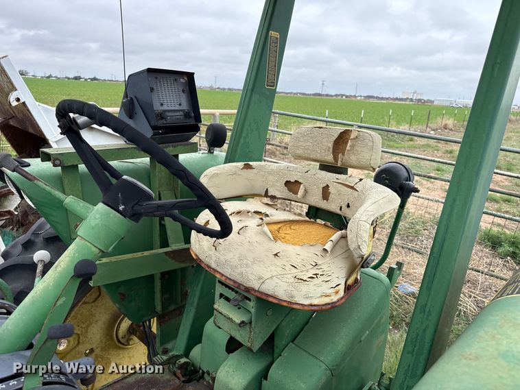 image for item FB6808 John Deere 2010 tractor