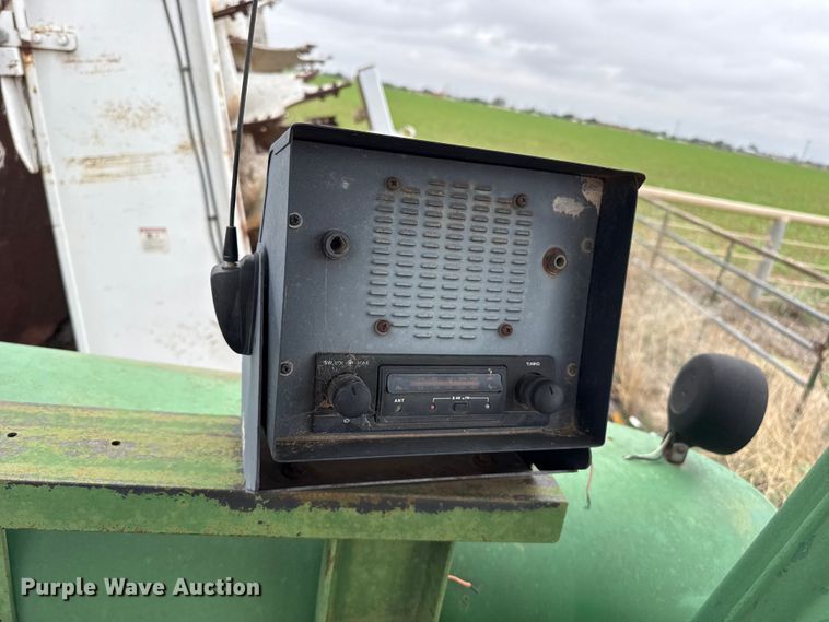 image for item FB6808 John Deere 2010 tractor