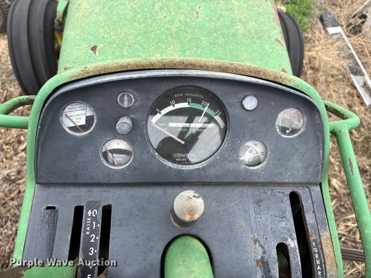 image for item FB6808 John Deere 2010 tractor