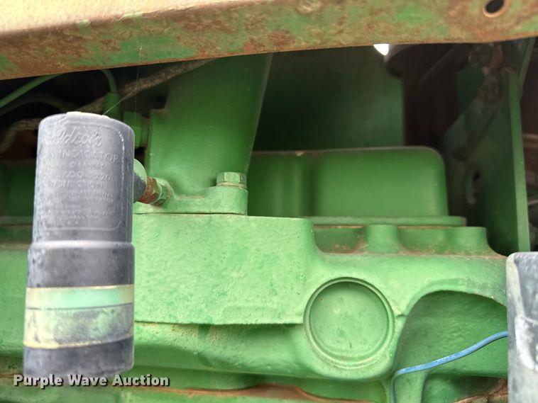 image for item FB6808 John Deere 2010 tractor