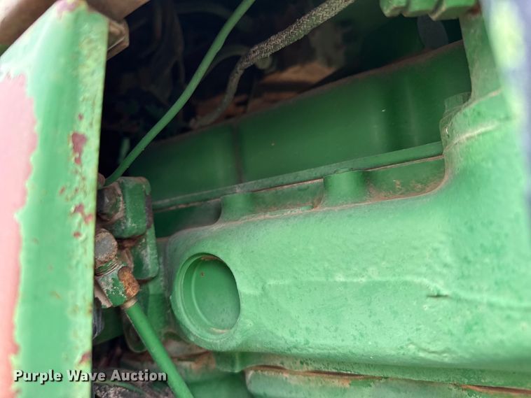 image for item FB6808 John Deere 2010 tractor