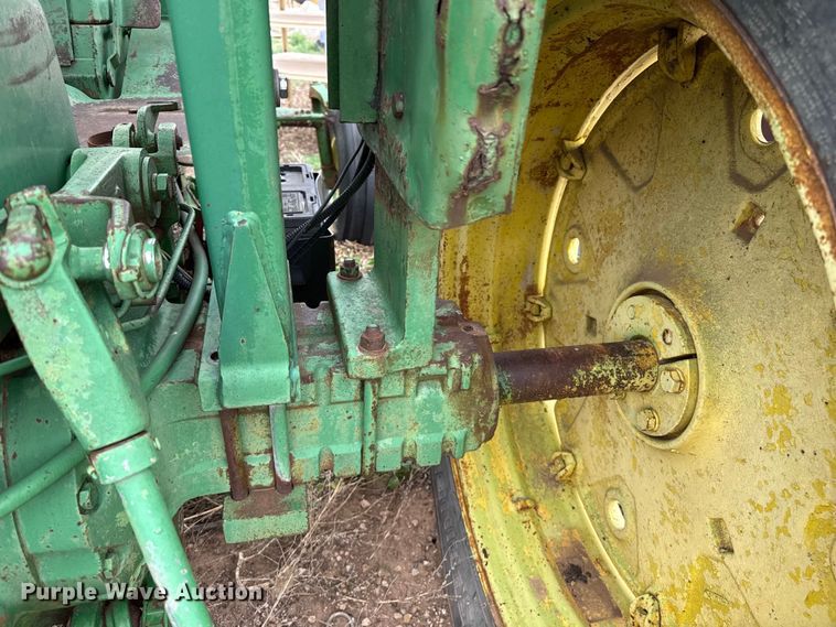 image for item FB6808 John Deere 2010 tractor
