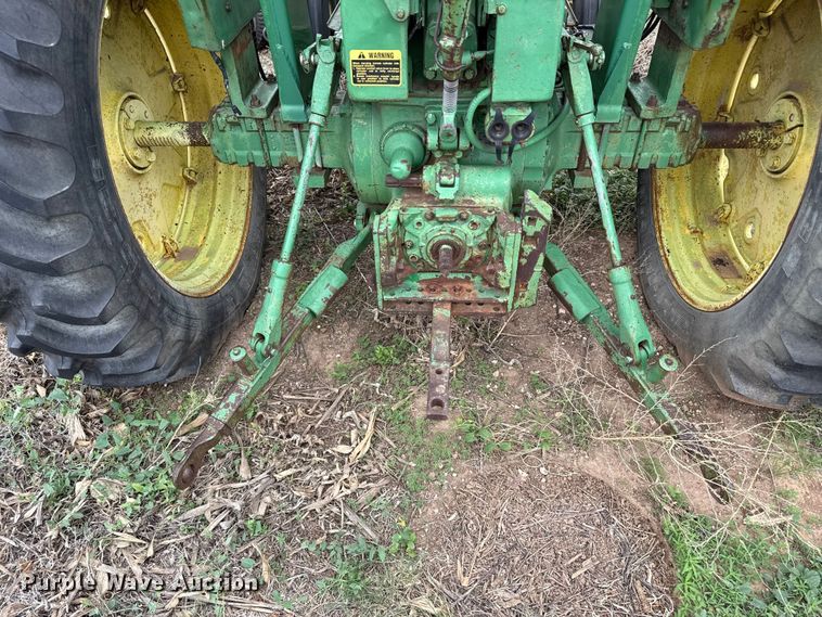 image for item FB6808 John Deere 2010 tractor