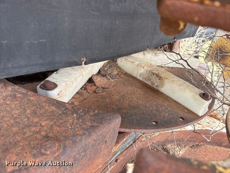 image for item FB6810 (4) manure spreader truck attachments