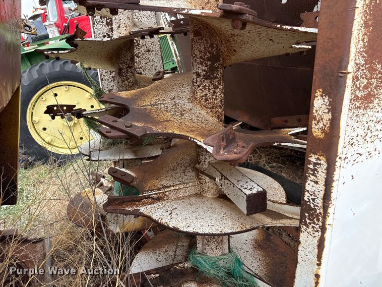 image for item FB6810 (4) manure spreader truck attachments