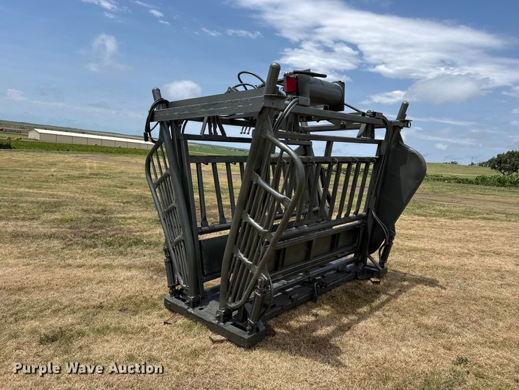 image for item FB6847 Livestock chute