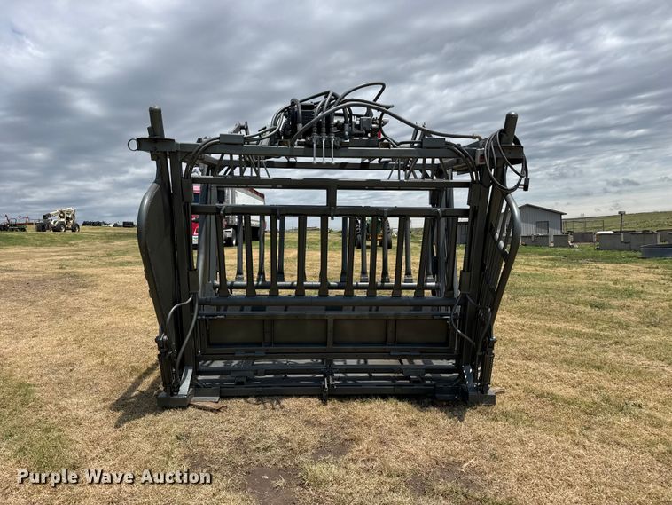 image for item FB6847 Livestock chute