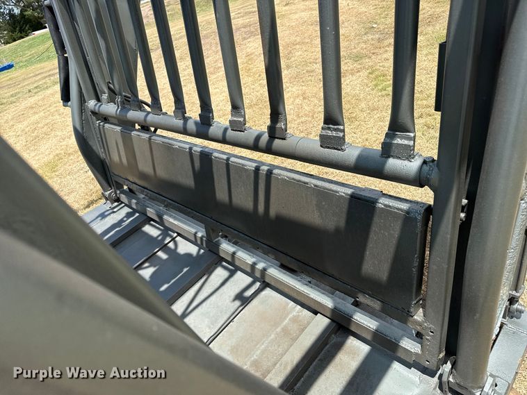 image for item FB6847 Livestock chute