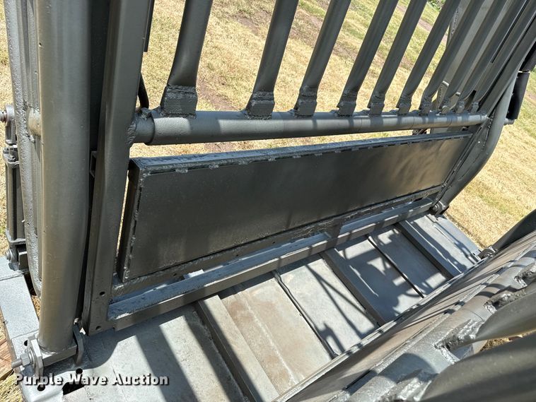 image for item FB6847 Livestock chute