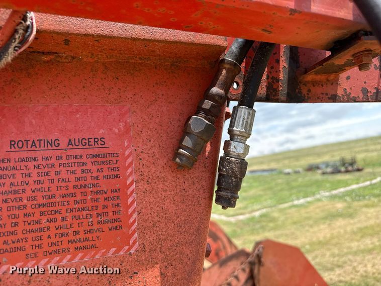 image for item FB6848 Harsh 3340 feed mixer