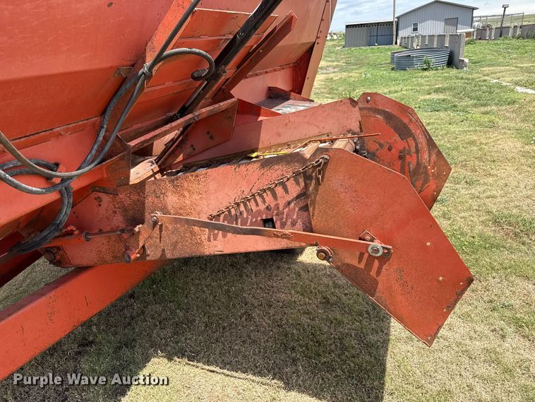image for item FB6848 Harsh 3340 feed mixer