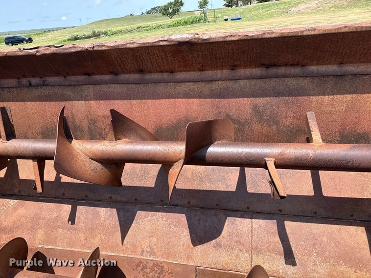 image for item FB6848 Harsh 3340 feed mixer