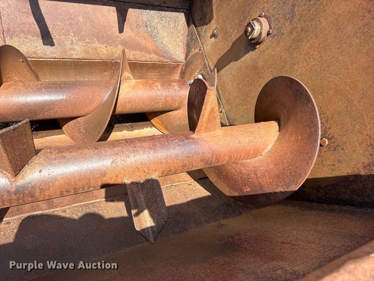 image for item FB6848 Harsh 3340 feed mixer