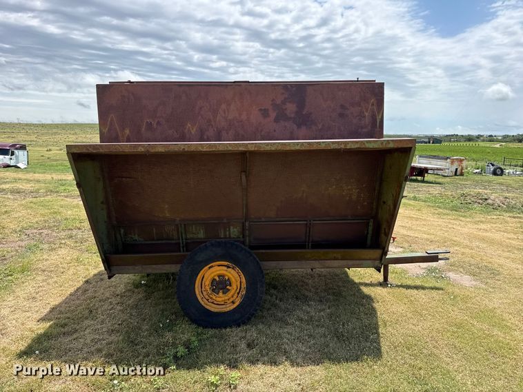 image for item FB6849 Livestock feeder