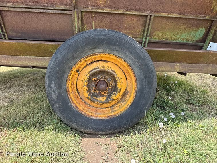 image for item FB6849 Livestock feeder