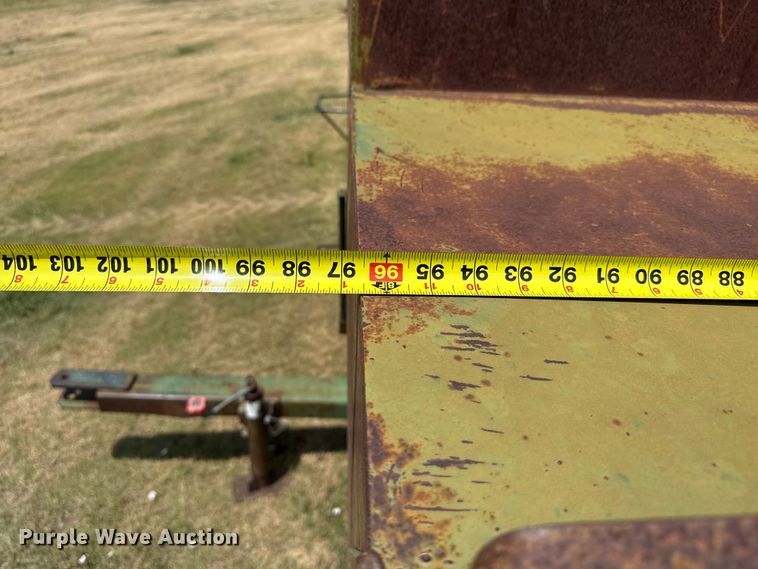 image for item FB6849 Livestock feeder
