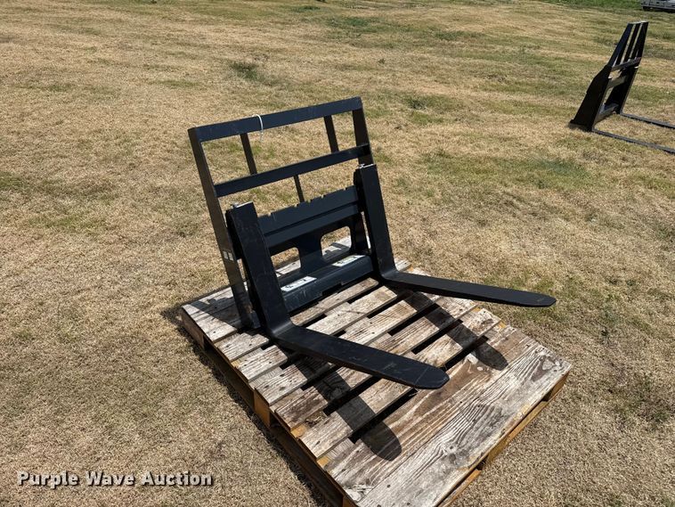 image for item FB6852 Skid steer forks