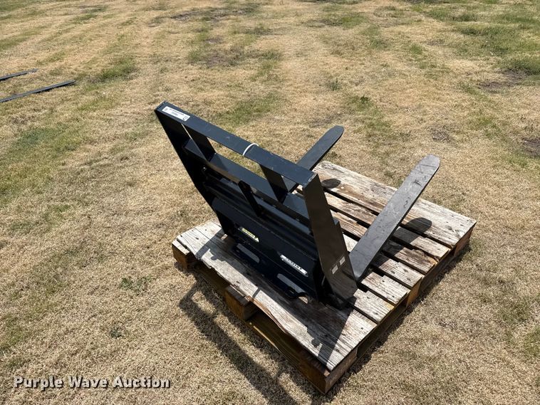image for item FB6852 Skid steer forks