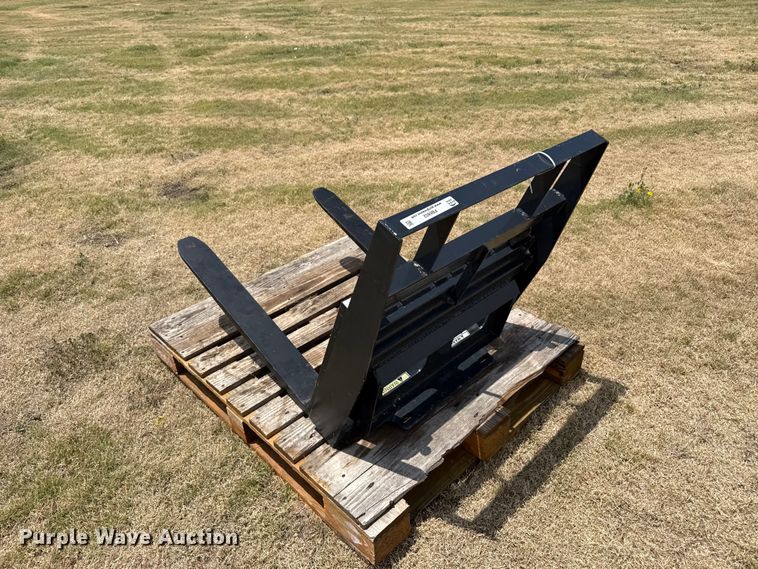 image for item FB6852 Skid steer forks