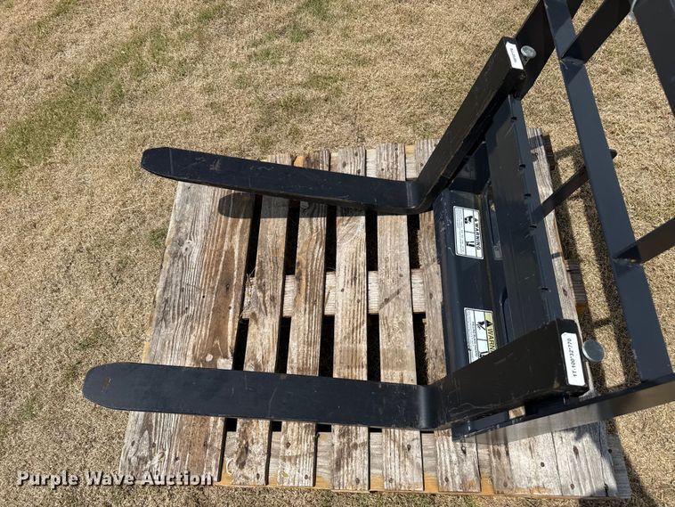 image for item FB6852 Skid steer forks