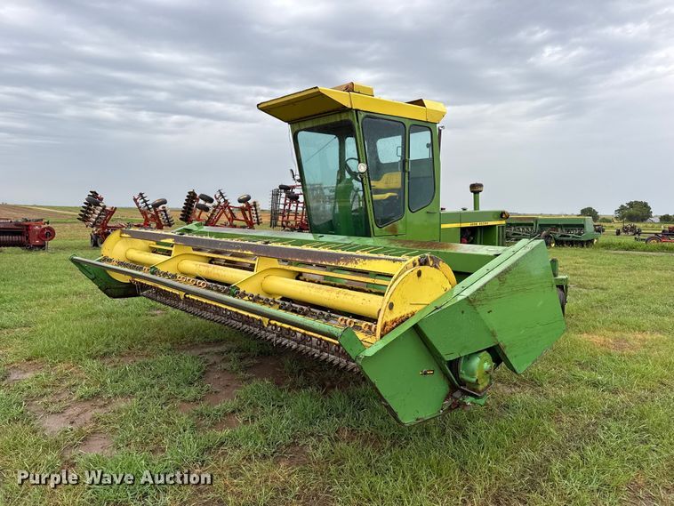 image for item FB6878 John Deere 2270 swather / windrower