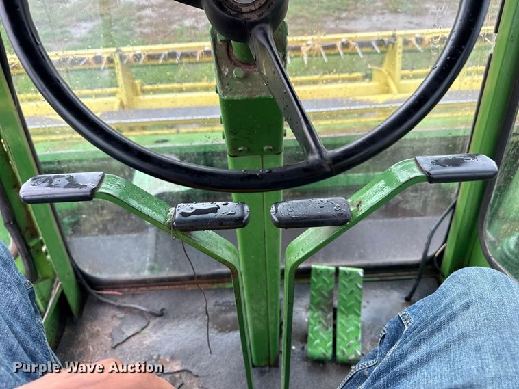 image for item FB6878 John Deere 2270 swather / windrower