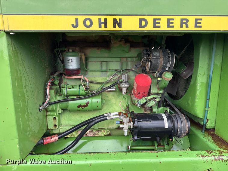 image for item FB6878 John Deere 2270 swather / windrower