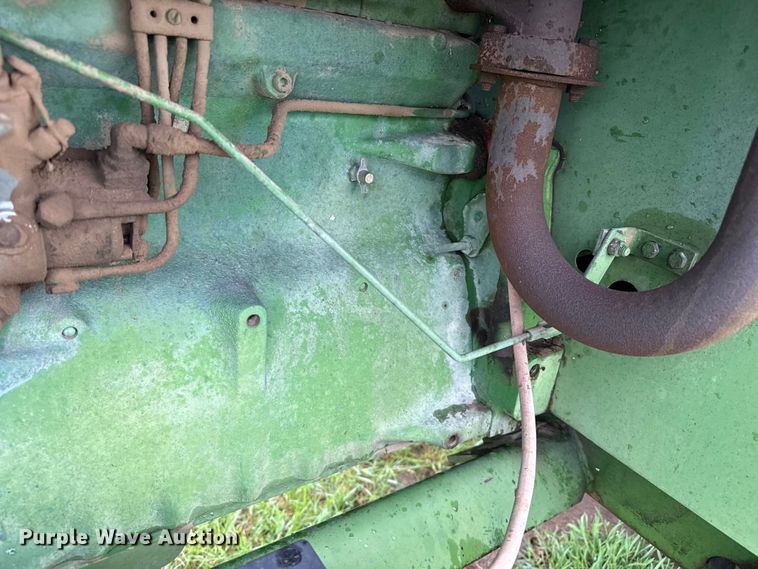 image for item FB6878 John Deere 2270 swather / windrower