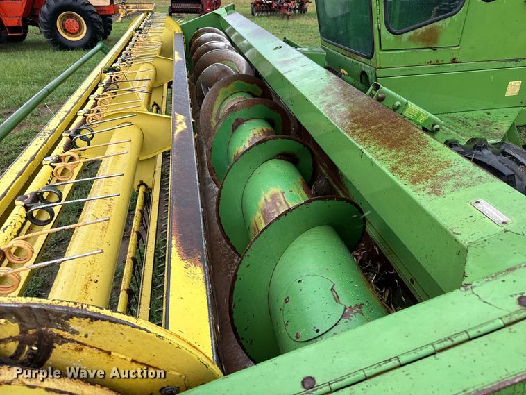 image for item FB6878 John Deere 2270 swather / windrower