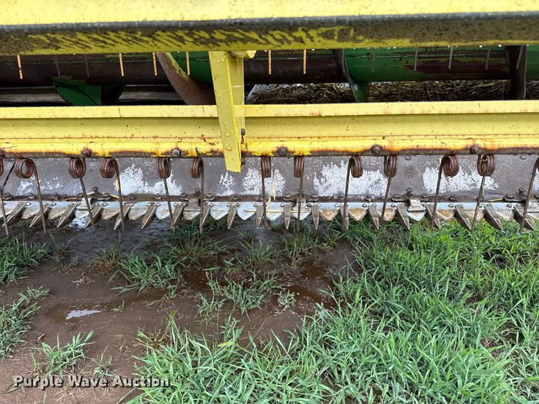 image for item FB6878 John Deere 2270 swather / windrower