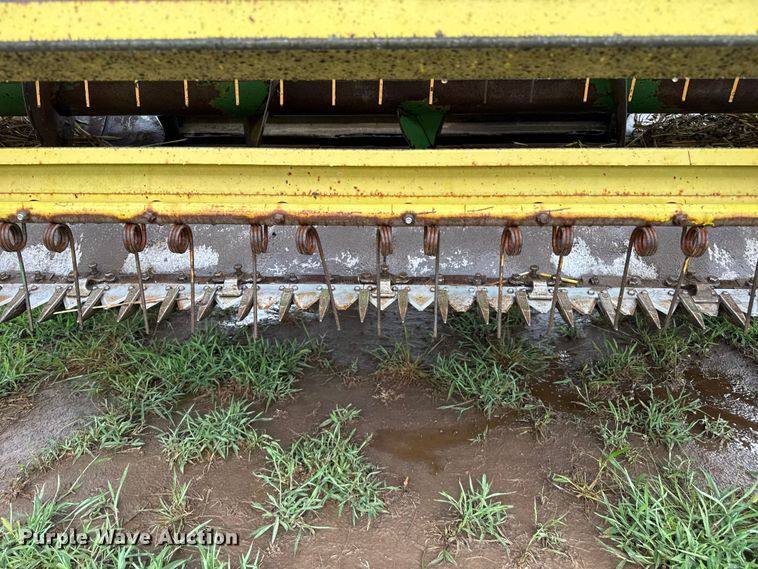 image for item FB6878 John Deere 2270 swather / windrower