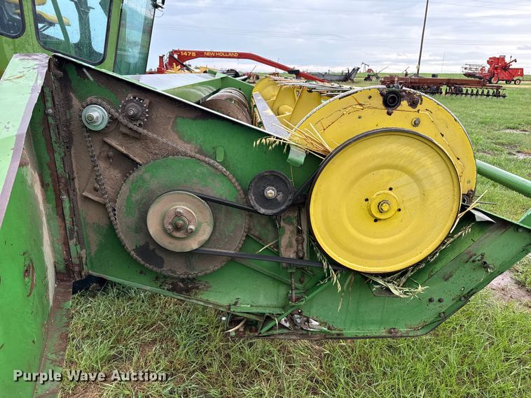 image for item FB6878 John Deere 2270 swather / windrower