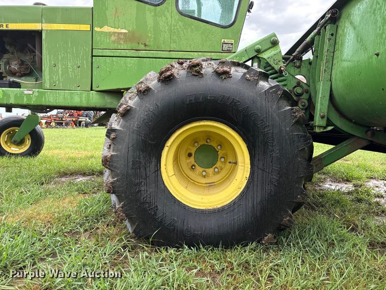 image for item FB6878 John Deere 2270 swather / windrower