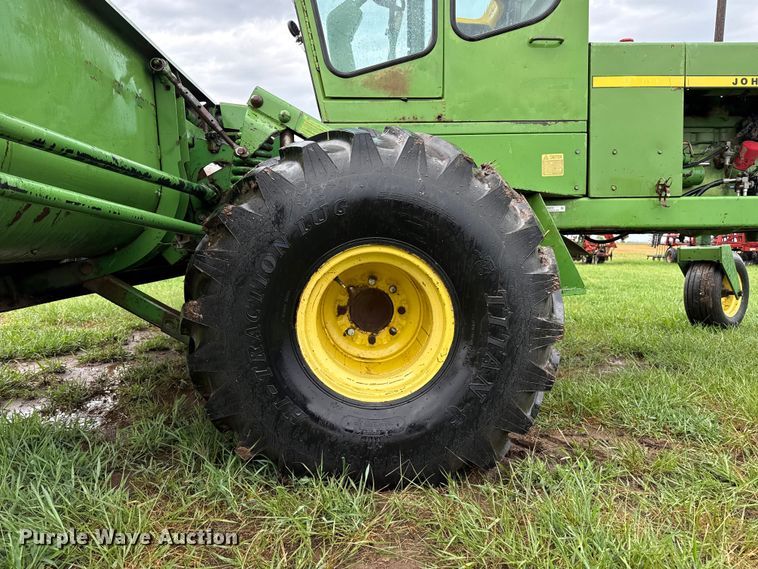 image for item FB6878 John Deere 2270 swather / windrower