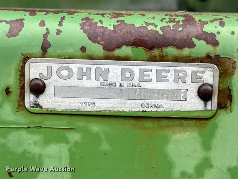 image for item FB6878 John Deere 2270 swather / windrower